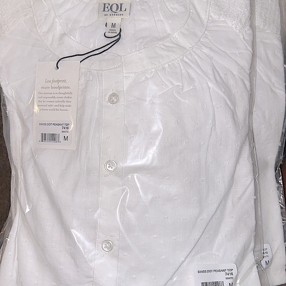 Can you say cute?! These shirts are so 🥰. Perfect for summer fall 🥶& spring - Picture 16 of 17